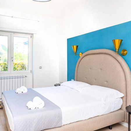 Mako Sorrento Suites Buitenkant foto