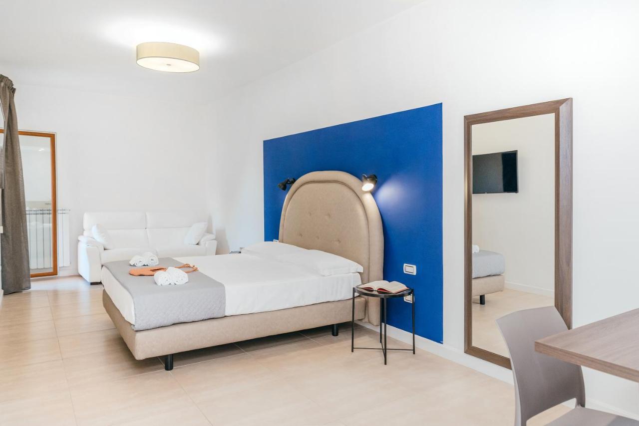 Mako Sorrento Suites Buitenkant foto