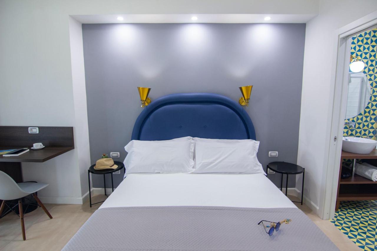 Mako Sorrento Suites Buitenkant foto